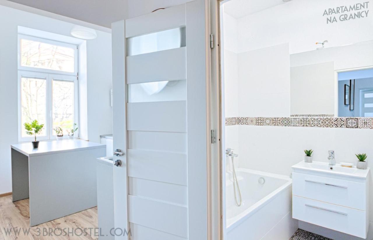 Apartament Na Granicy / Apartment On The Border Цешин Екстер'єр фото