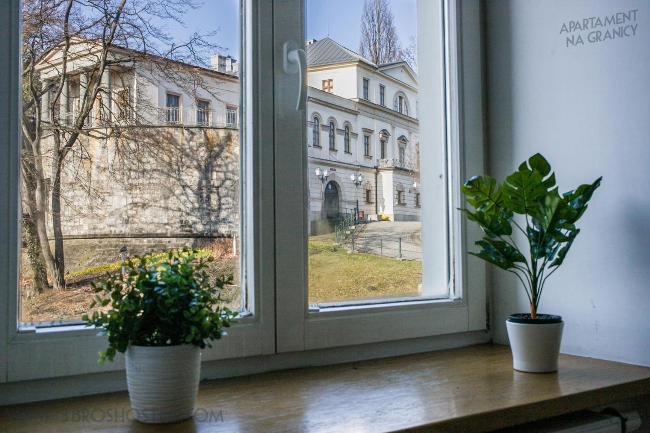 Apartament Na Granicy / Apartment On The Border Цешин Екстер'єр фото